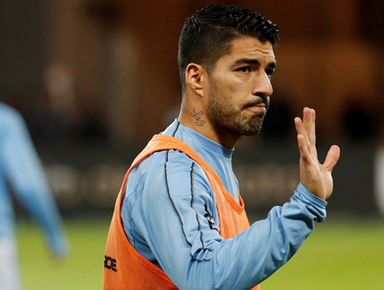 Suárez : Es complicado imaginarse que al Liverpool se le escape la Premier
