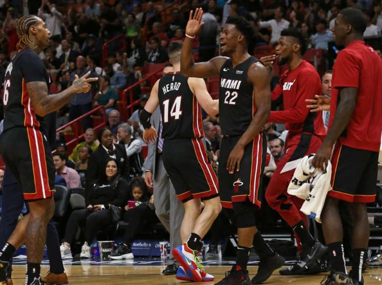 Heat propinó paliza a los Rockets