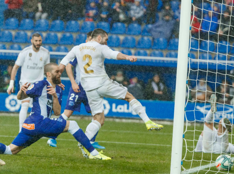 Real Madrid cumplió y venció al Alavés