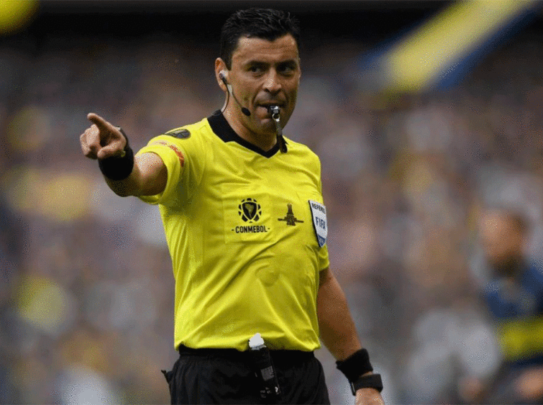 El chileno Roberto Tobar arbitrará la final de la Copa Libertadores