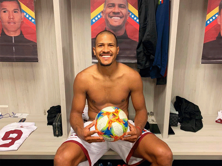 Tres veces Salomón Rondón en Osaka contra Japón
