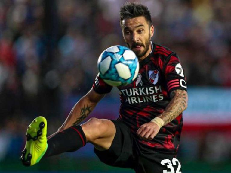 Scocco lesionado y es baja para River Plate