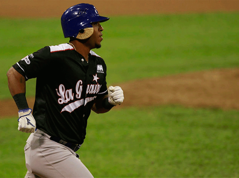 Tiburones frenó el buen momento de Águilas