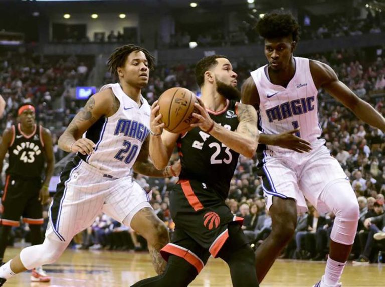 Raptors mantienen invicto en casa al ganarle a Orlando