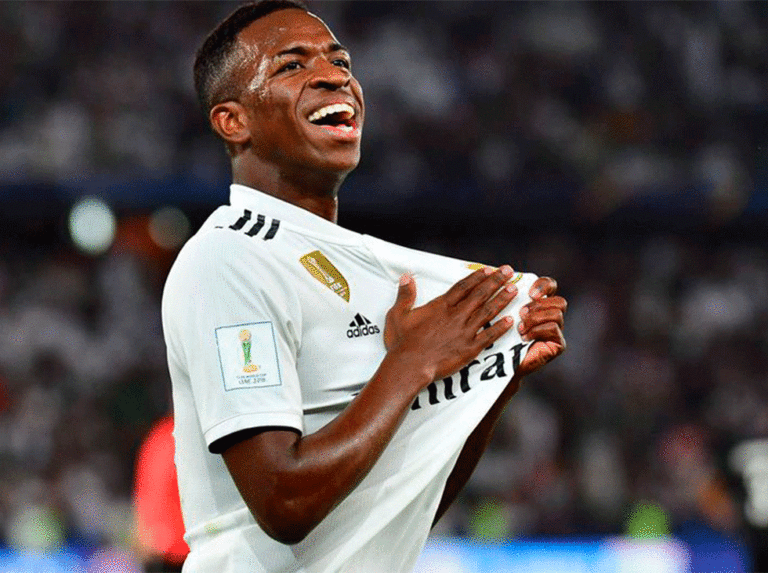 Camiseta 10 | Vinicius enloquece, baila y ríe