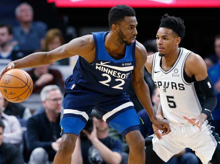 Andrew Wiggins guió a Minnesota ante San Antonio