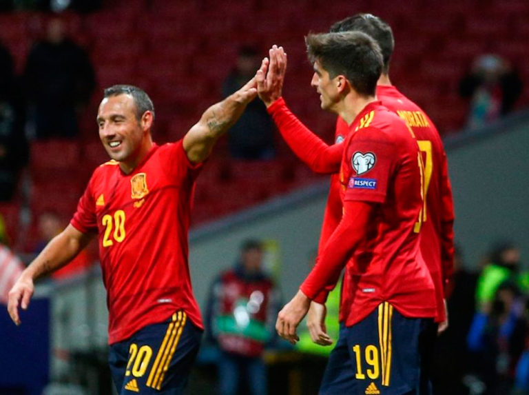 España goleó a Rimanía