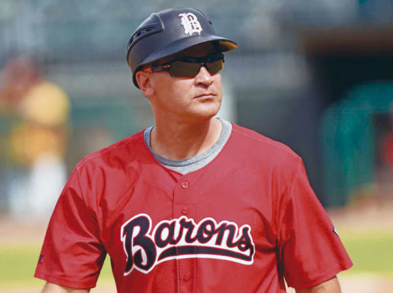 Omar Vizquel no seguirá como técnico de los ChiSox