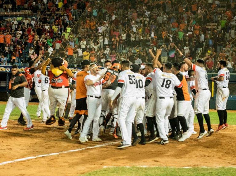 Soberbio pitcheo puso al Zulia en la semifinal