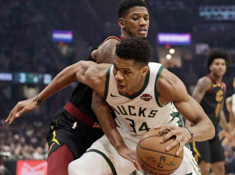 Antetokounmpo perdió racha de doble-doble