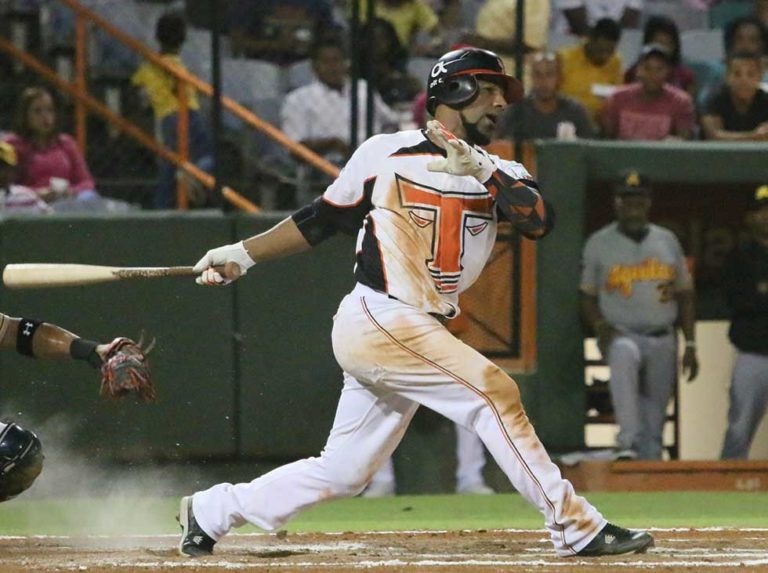 Toros rendirá homenaje a Alexi Casilla