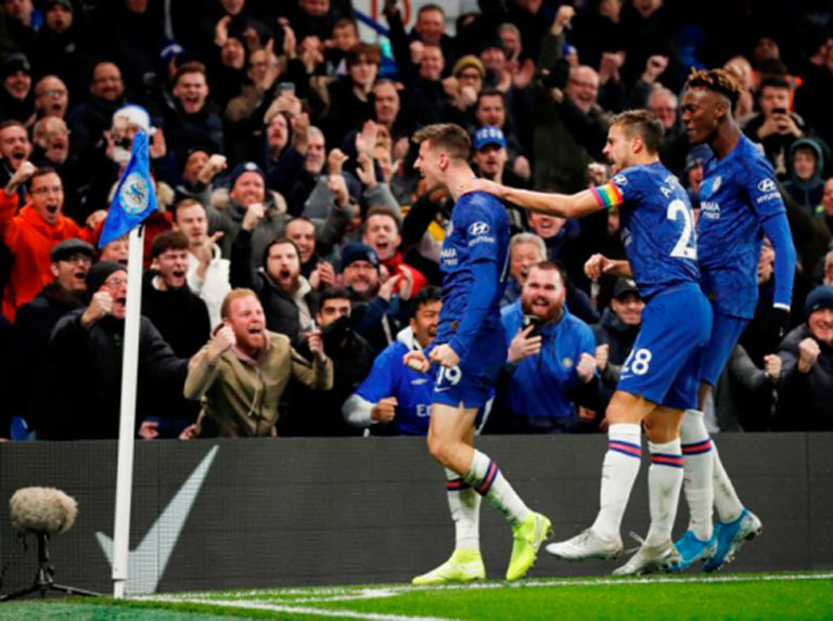 Chelsea y Leicester se lo creen
