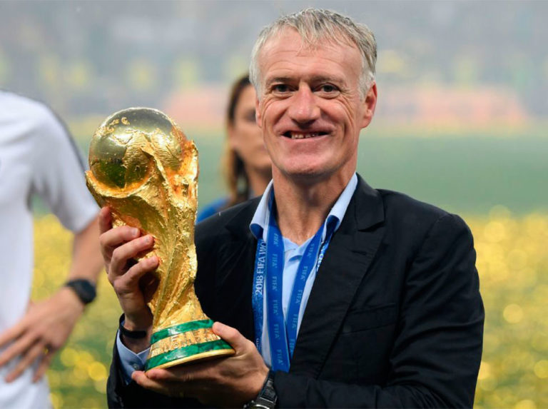 Deschamps apoya la decisión de aplazar la Eurocopa