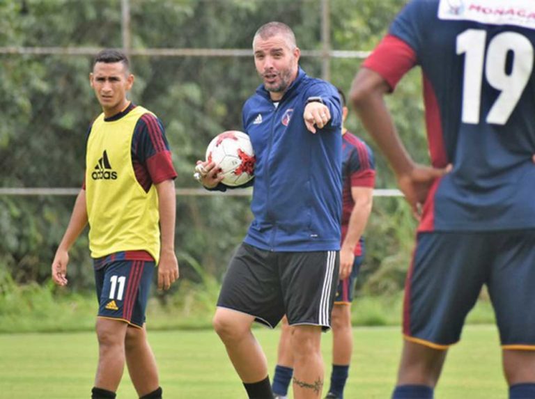 Rey cerca de ser el DT de Zamora