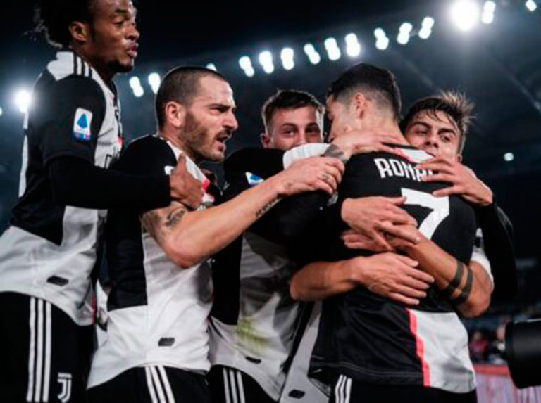 Cristiano e Higuaín envían a la Juventus a octavos de Champions