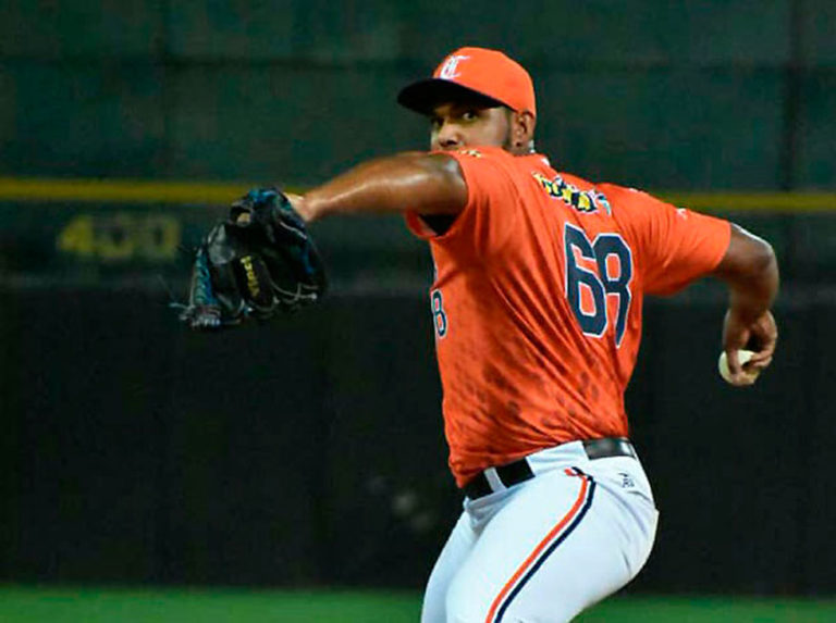 Lester Oliveros disfruta de su vuelta a la LVBP