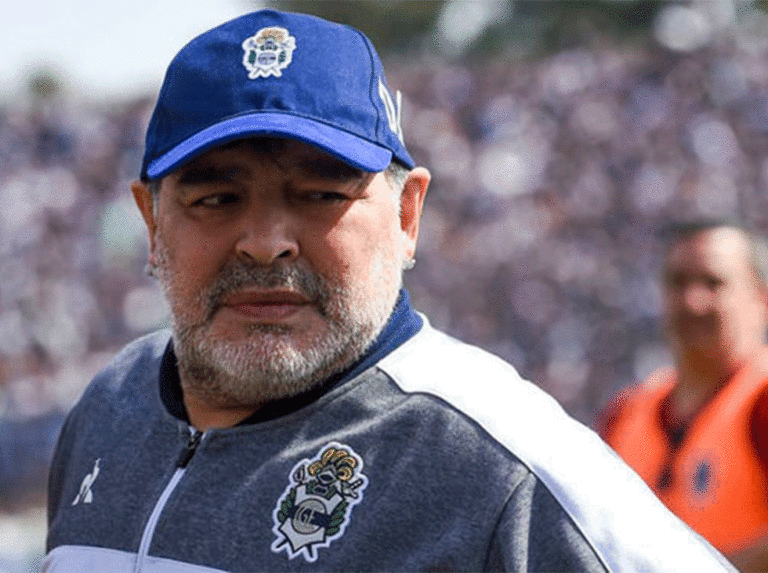 Maradona: “Ojalá Nápoli tuviéra ahora un Messi”