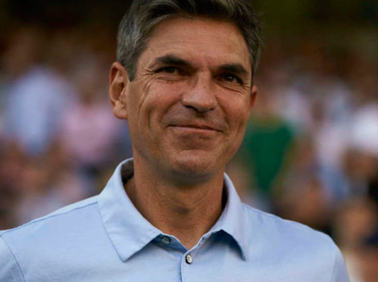 Pellegrino quiere dirigir a Independiente y se reunió con los directivos