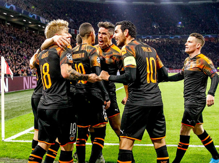 Valencia ganó por la mínima y eliminó al Ajax