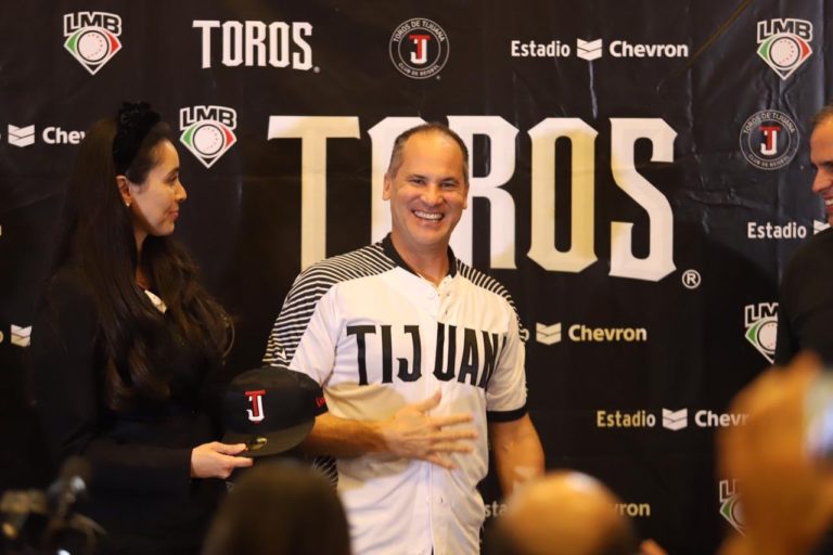 Omar Vizquel está ansioso por dirigir al club de Tijuana