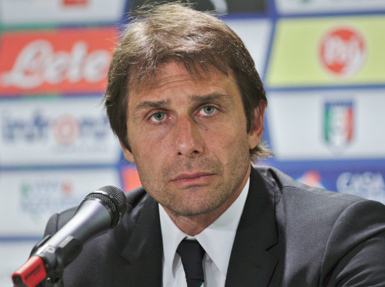 Conte: «Si pensamos no sufrir el juego del Barcelona somos unos tontos»