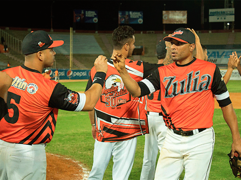 Águilas barrió a Bravos y se aleja en el primer lugar