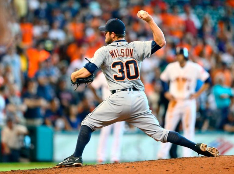 Alex Wilson y los Tigres llegaron a un acuerdo de ligas menores