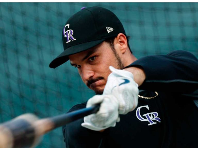 Cardenales estarían en negociaciones por Arenado