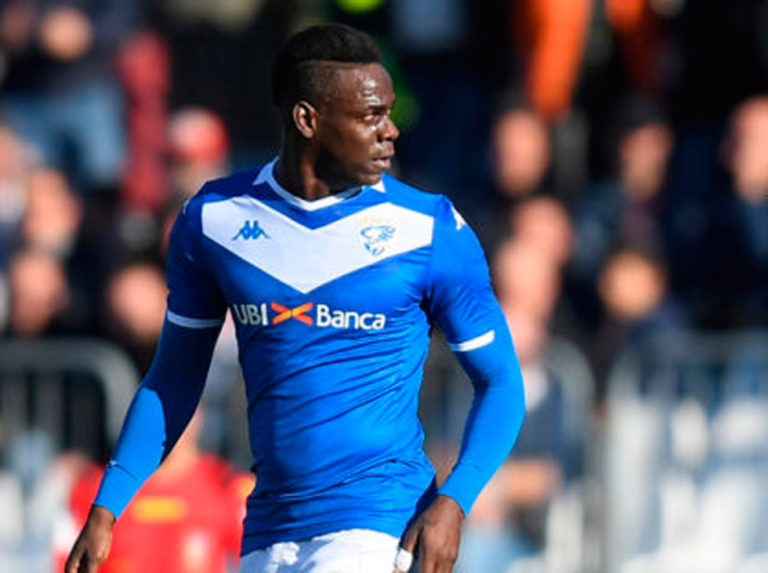 Balotelli, récord y racismo