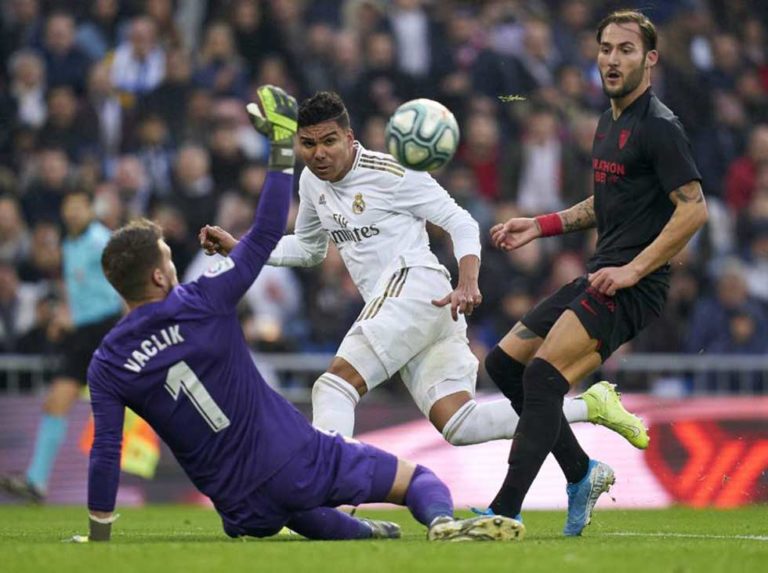 Casemiro marcó doblete en victoria ante el Sevilla
