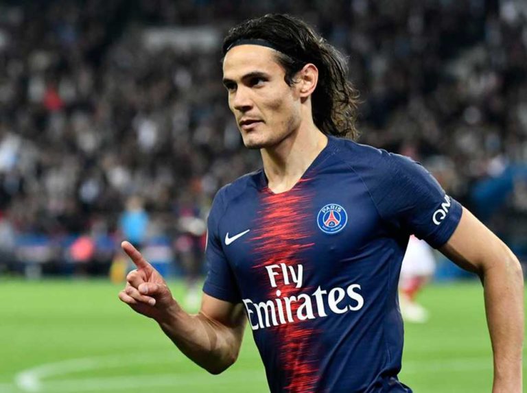 Cavani no viaja con el PSG al duelo copero en Pau