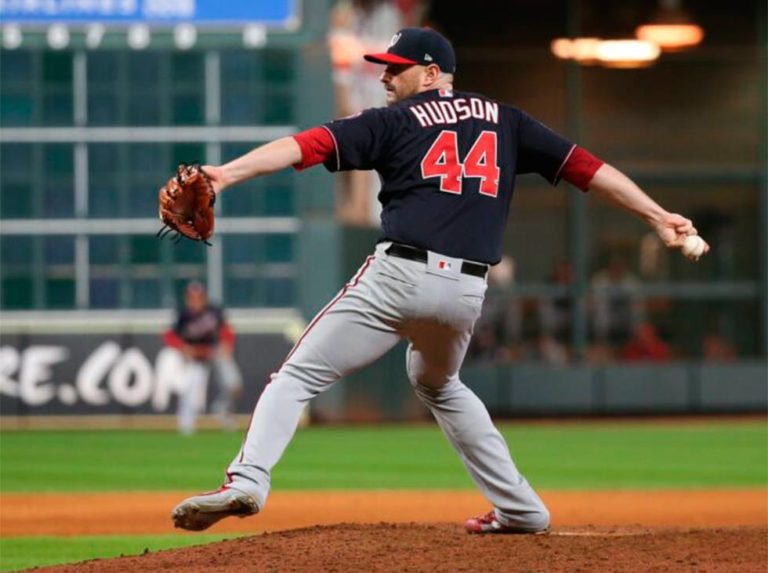 Daniel Hudson habría pactado por 2 años con Nacionales