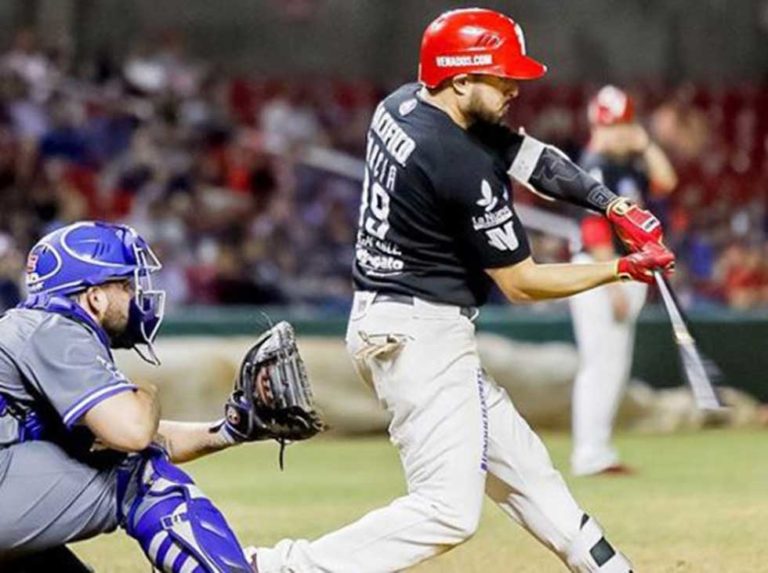 Liga Mexicana de Beisbol anunció aplazó hasta mayo