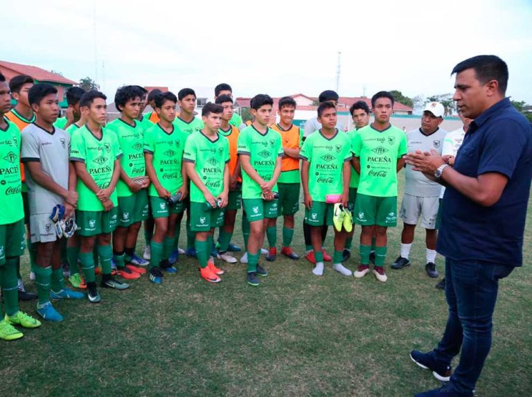 Bolivia de César Farías debuta en el preolímpico