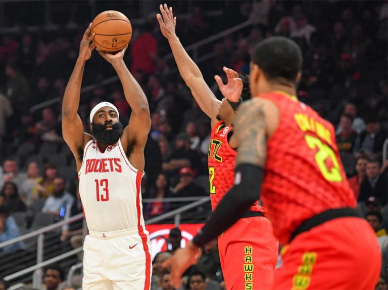 Houston se impuso a Atlanta en duelo con varios triple-doble