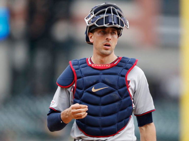 Jason Castro rubricó acuerdo con Anaheim