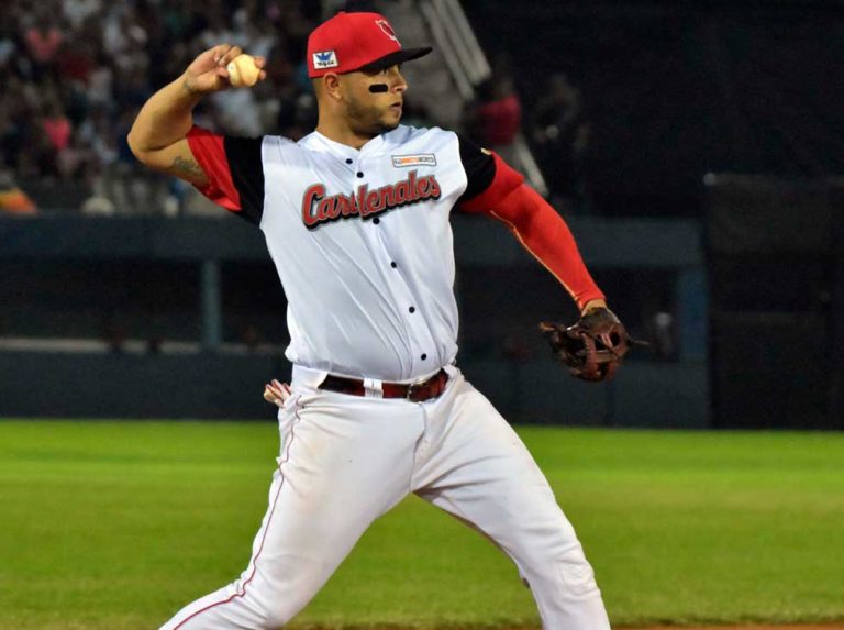 Carlos Rivero mantiene su sólida defensa en la antesala