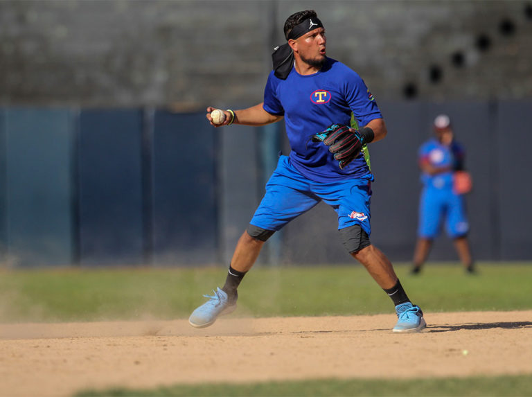 Miguel Rojas se lamentó de la actitud ante Caribes