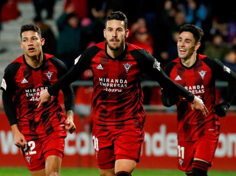 Mirandés de González  sorprendió al Sevilla