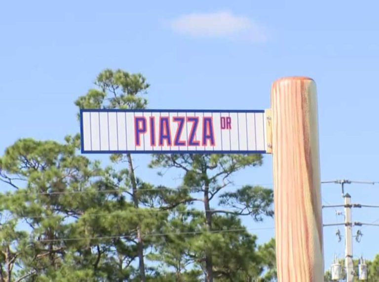 Mets de Nueva York dedicaron calle a Mike Piazza