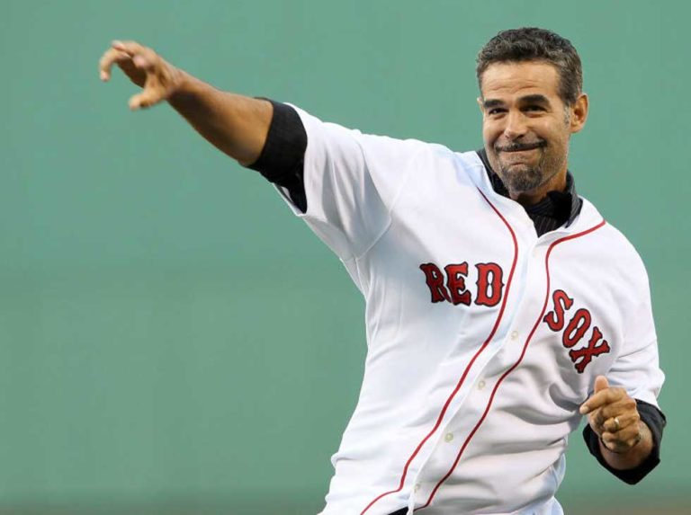 Lowell quisiera dirigir a Boston… bajo una condición