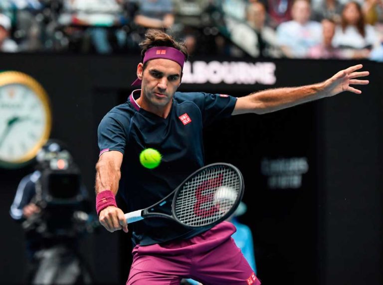 Federer retó a jugar el tenis contra el muros a Cristiano