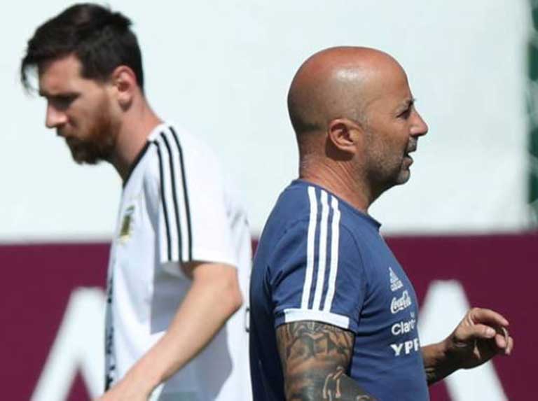 La Federación de Fútbol quiere seguir colocando el arado delante de los bueyes