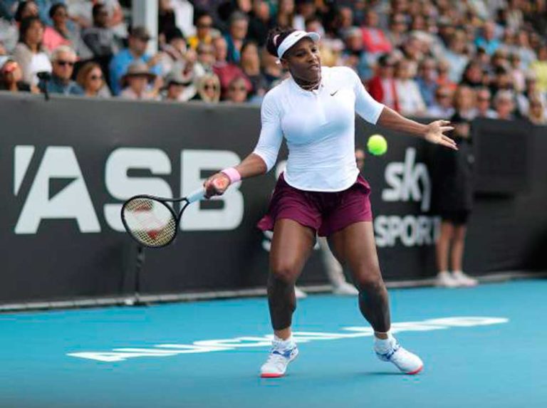 Serena Williams busca hoy su primer título como madre