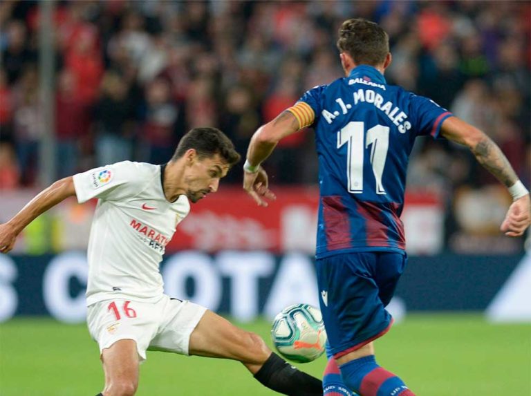El Sevilla, a octavos tras resolver en la segunda parte