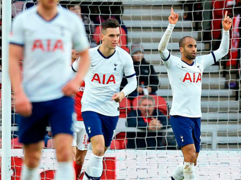 Tottenham se salvó de una eliminación en la FA Cup