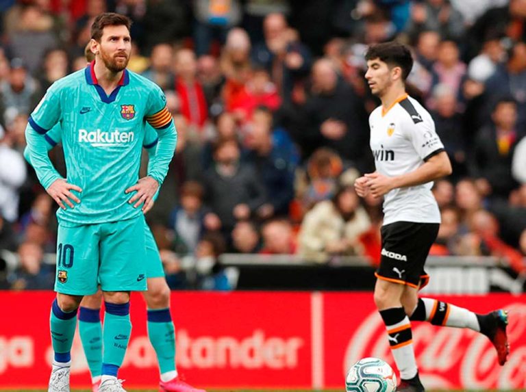 El Valencia recupera su mejor versión y tumba al Barcelona