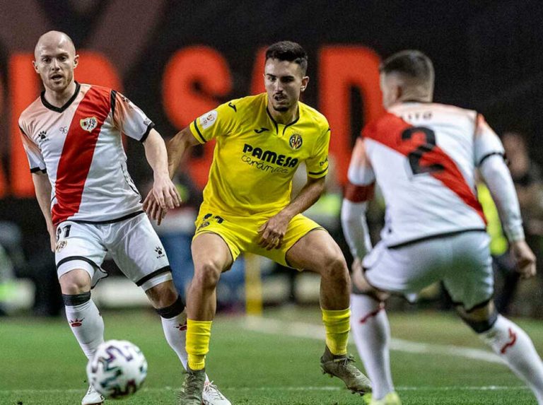 Fer Niño y Cazorla llegan a tiempo para doblegar al Rayo