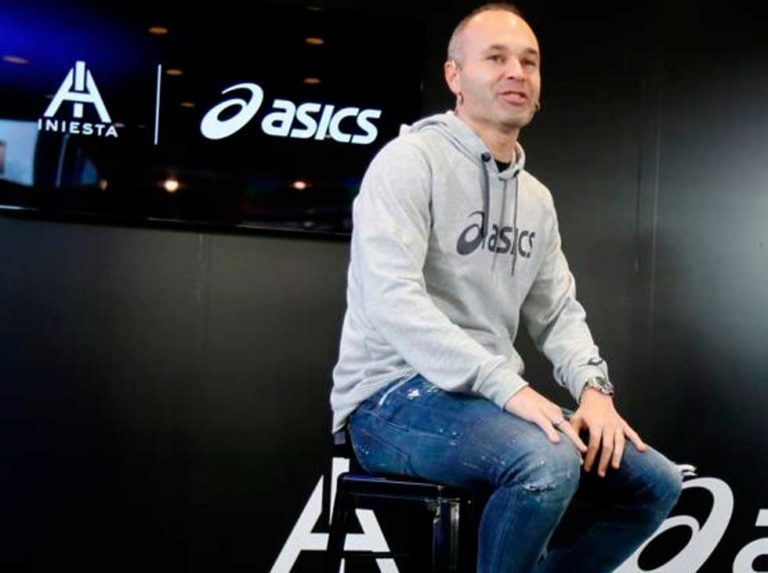 Iniesta quiere retirarse en el Vissel y volver como técnico al Barcelona