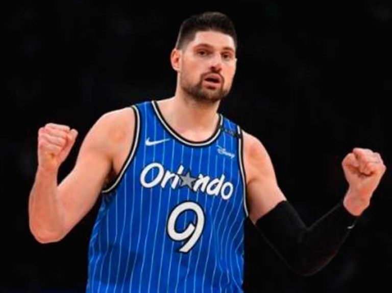 Vucevic lideró la victoria de los Magic